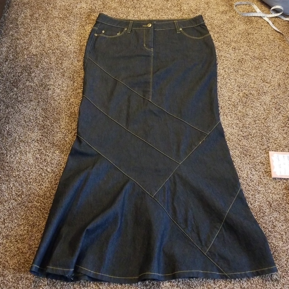 💥Dark Jean Skirt💥